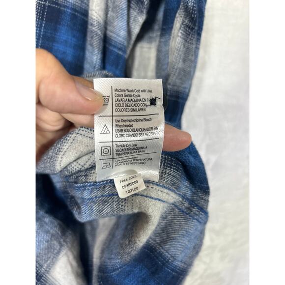 Coleman Flannel Button Up XL Blue White Plaid Long Sleeve - Picture 8 of 11
